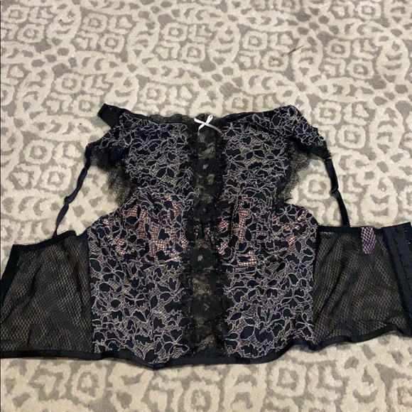 Lingerie top from VS - Picture 4 of 4